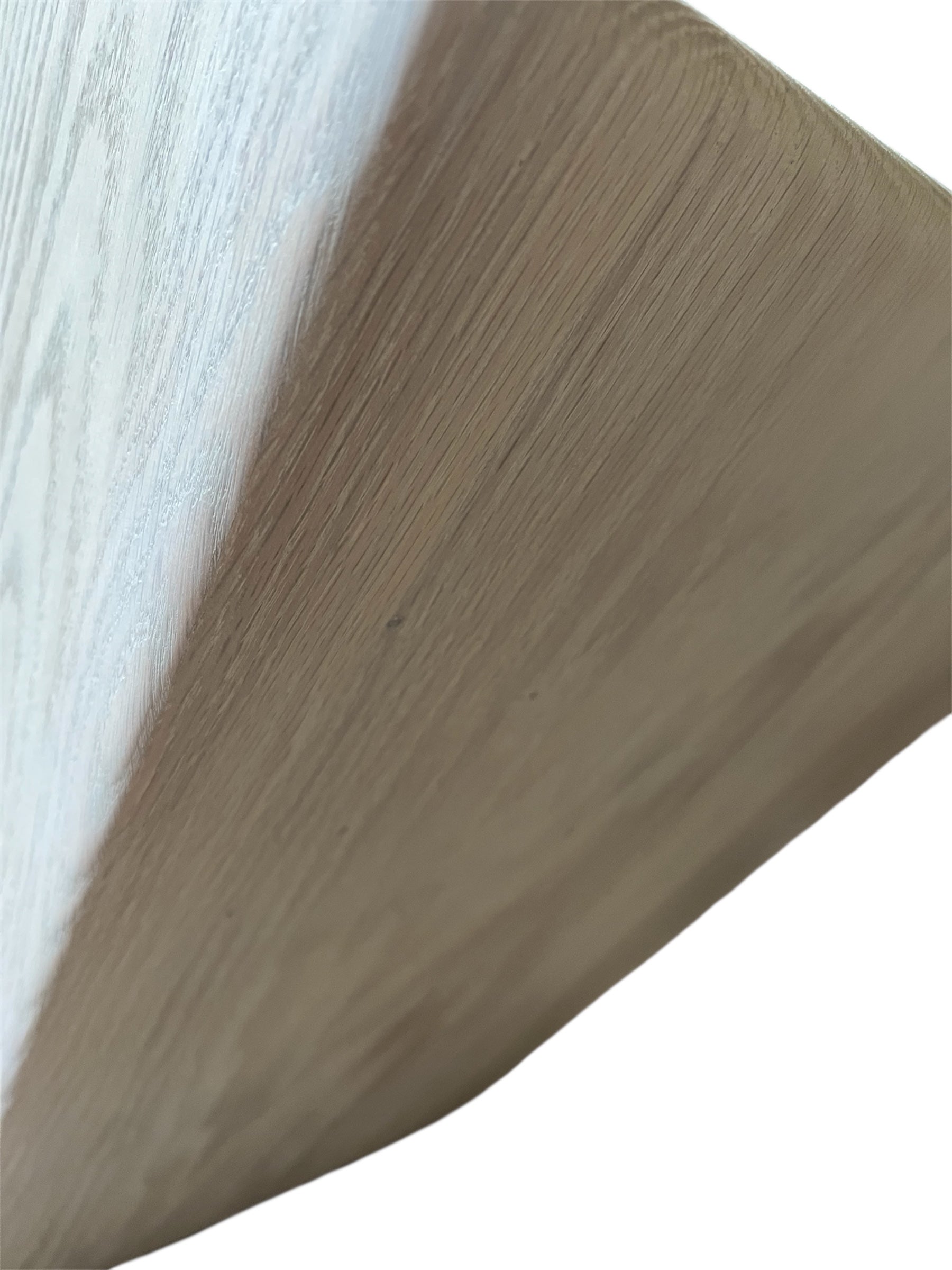 Close-up of Verus Cafe oak table-side